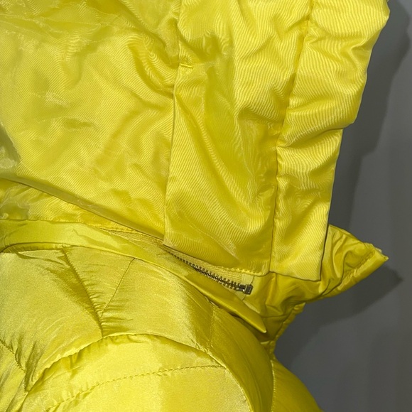 Women Winter Hooded Quilted Light Portable Down Coat Yellow Outerwear Size S/M - Picture 9 of 16